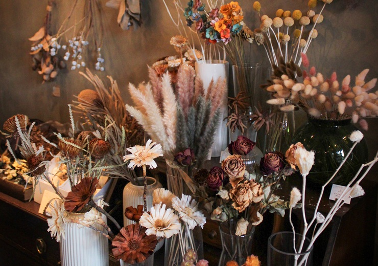 ドライフラワーに囲まれたオシャレ空間で写真が撮れるお花屋さん「NENNEN botanical studio」