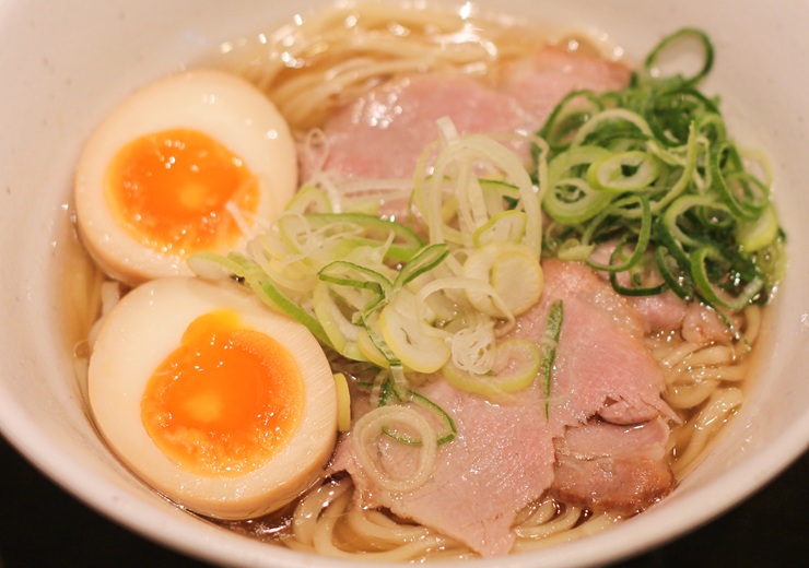 毎日食べたくなるこだわり塩ラーメン！「らーめん 鎌倉家」