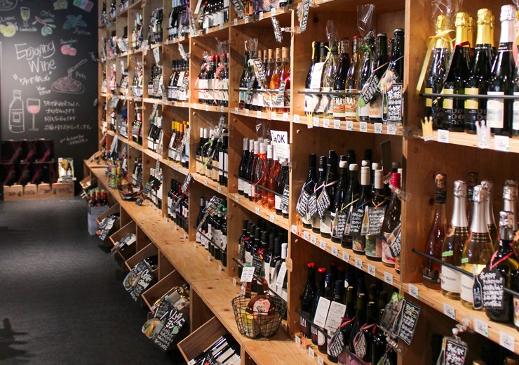 時間があるとついつい行きたくなる、酒と食のセレクトショップ「おきなや本店」