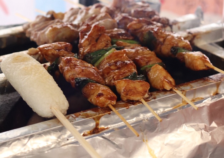奈良県発の炭火焼き鳥キッチンカー「すみのおもい」